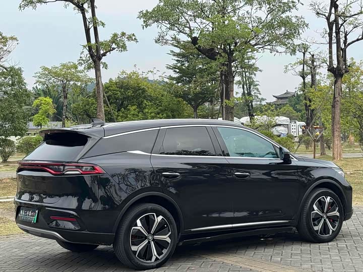 Фото 4 - BYD Tang Hybrid/EV