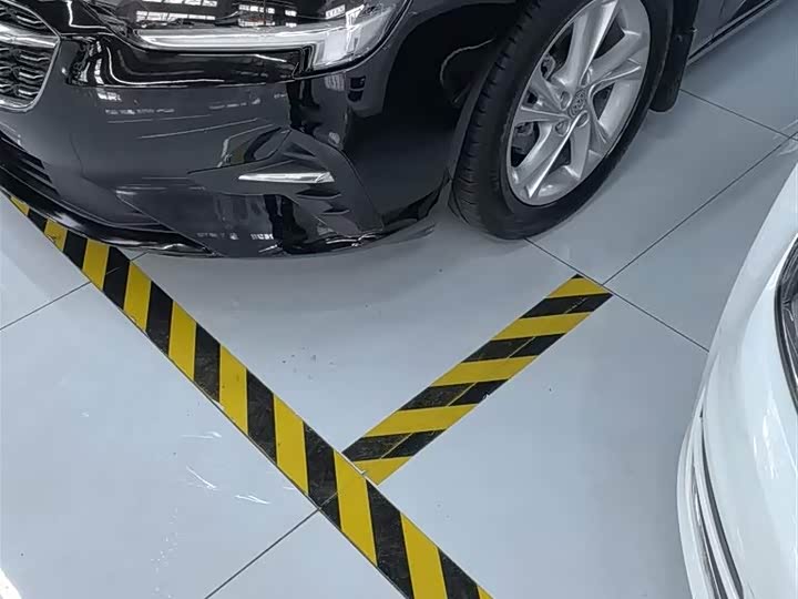 Фото 2 - Buick Regal