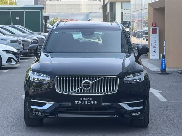 Фото 2 - Volvo XC90