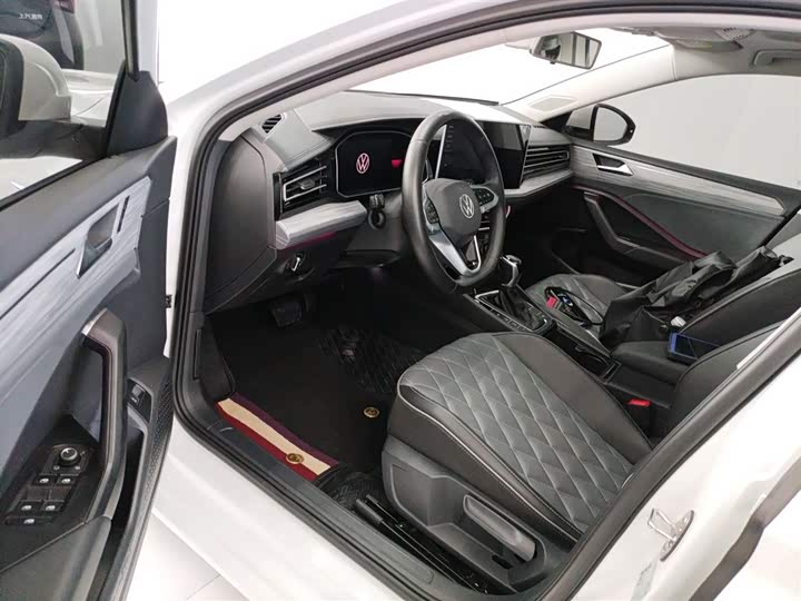 Фото 16 - Volkswagen Sagitar L