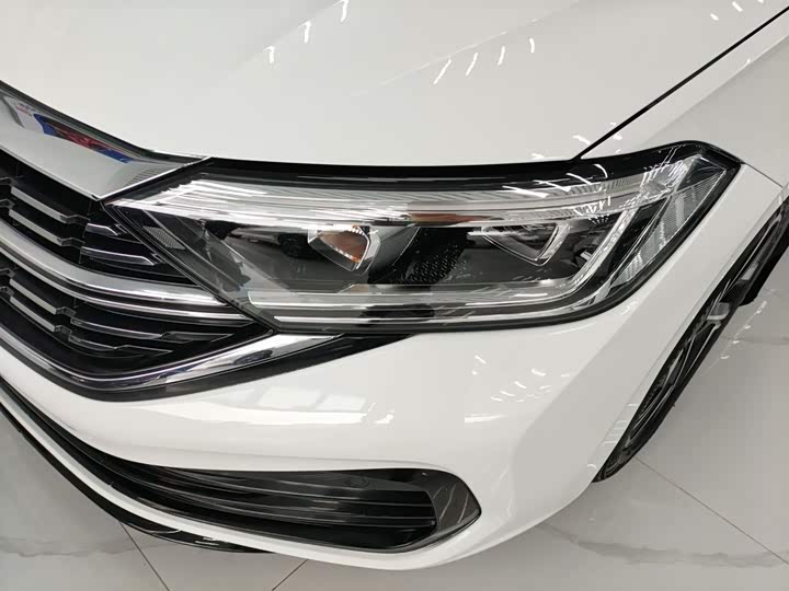 Фото 24 - Volkswagen Sagitar L