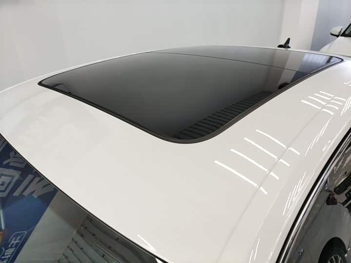 Фото 27 - Volkswagen Sagitar L