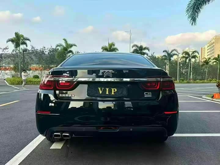 Фото 11 - Citroen C6