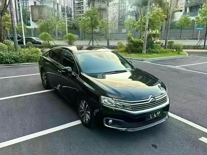 Фото 3 - Citroen C6