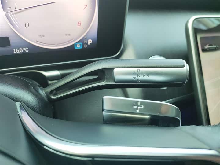 Фото 14 - Mercedes-Benz S-Class