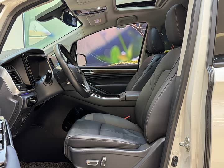 Фото 11 - GAC Trumpchi M8