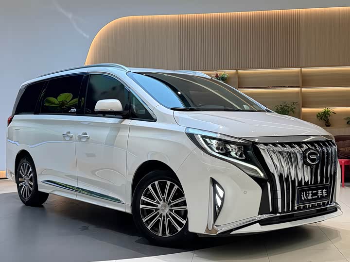 Фото 2 - GAC Trumpchi M8