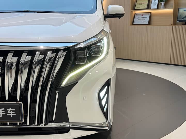 Фото 4 - GAC Trumpchi M8