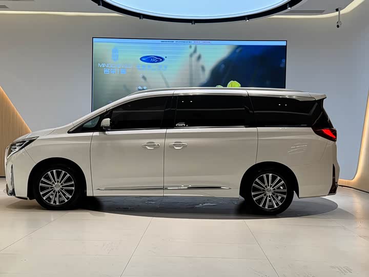 Фото 8 - GAC Trumpchi M8