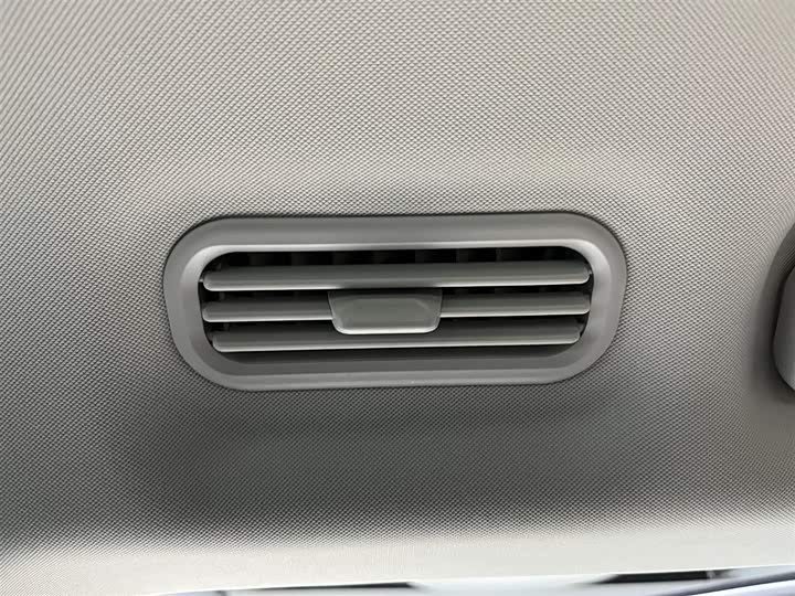 Фото 15 - Ford Edge