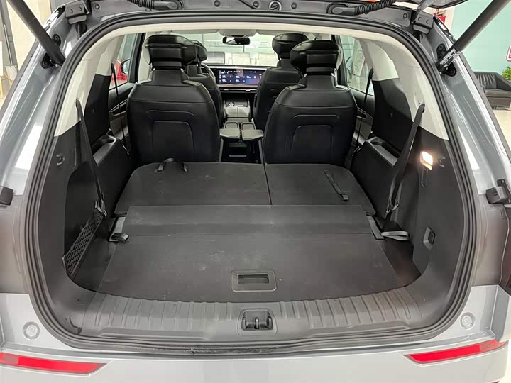 Фото 17 - Ford Edge