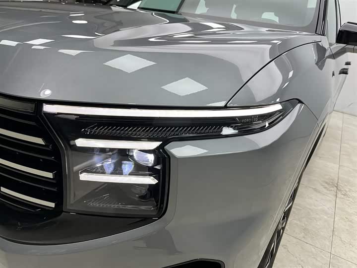 Фото 19 - Ford Edge