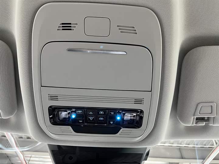 Фото 7 - Ford Edge