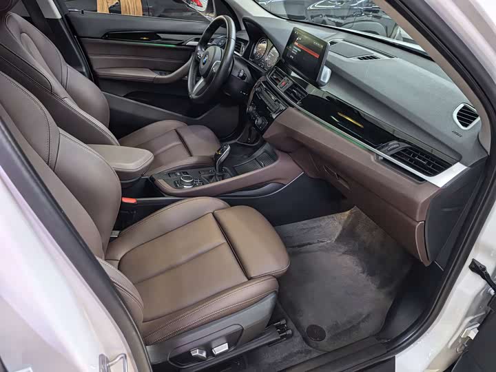 Фото 13 - BMW X1