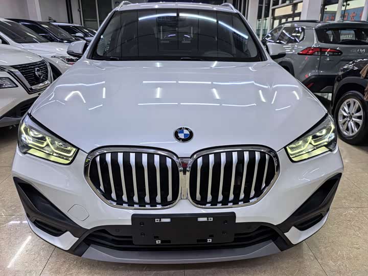 Фото 2 - BMW X1