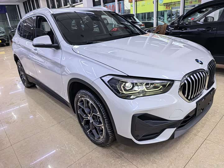 Фото 3 - BMW X1