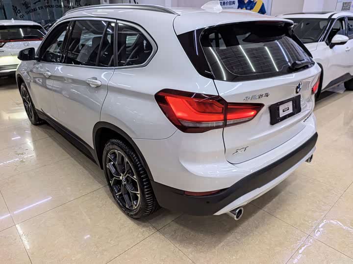 Фото 5 - BMW X1