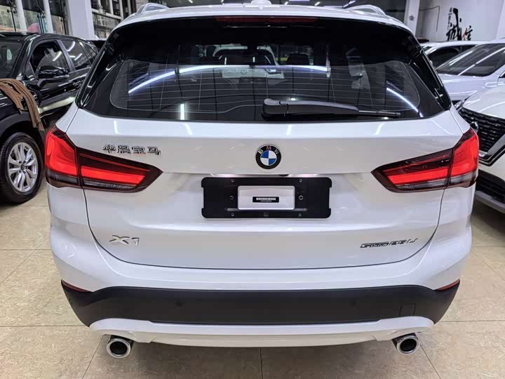 Фото 6 - BMW X1