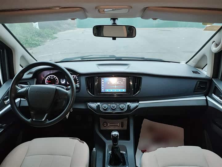 Фото 10 - Dongfeng Forthing Lingzhi M5