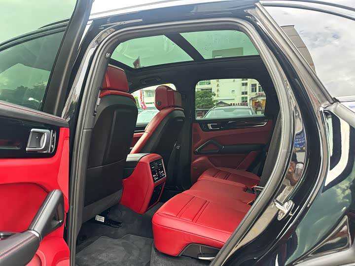 Фото 12 - Porsche Cayenne