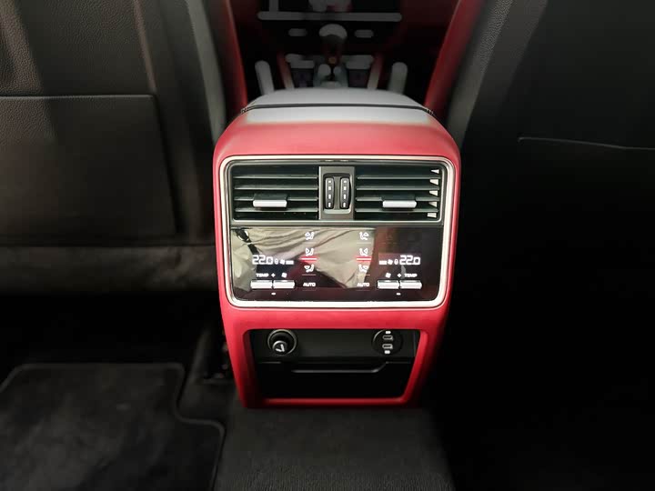 Фото 13 - Porsche Cayenne