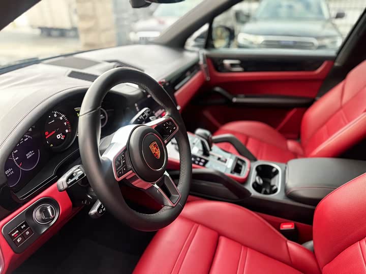 Фото 8 - Porsche Cayenne