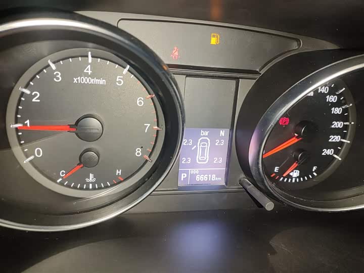 Фото 15 - Haval M6