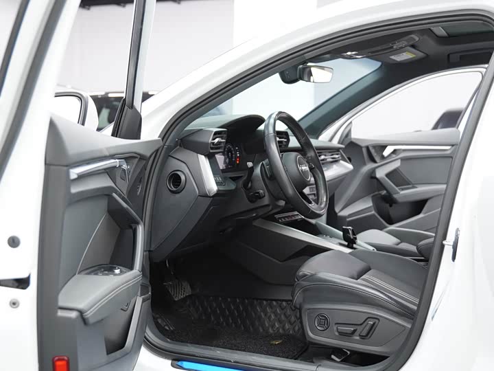 Фото 9 - Audi A3