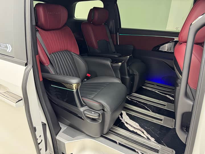 Фото 10 - GAC Trumpchi M8