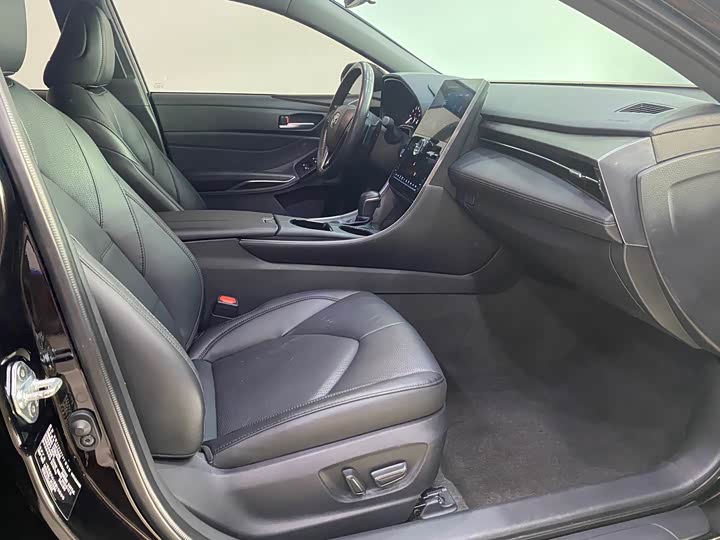 Фото 17 - Toyota Avalon