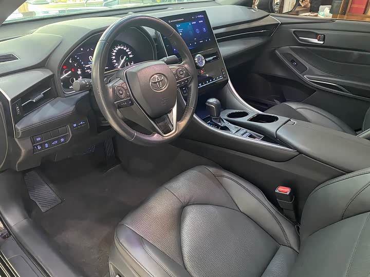 Фото 9 - Toyota Avalon