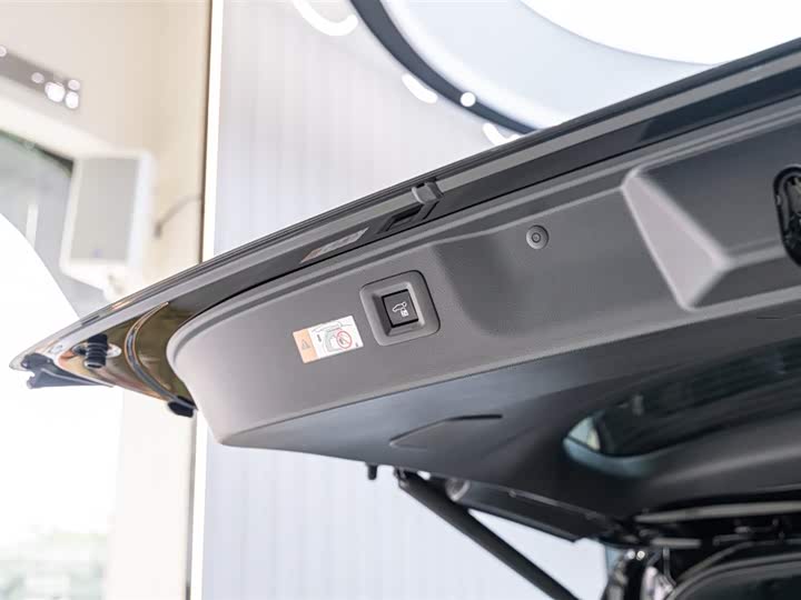 Фото 10 - Toyota Vellfire