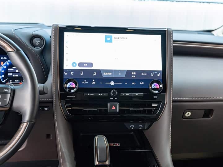 Фото 14 - Toyota Vellfire