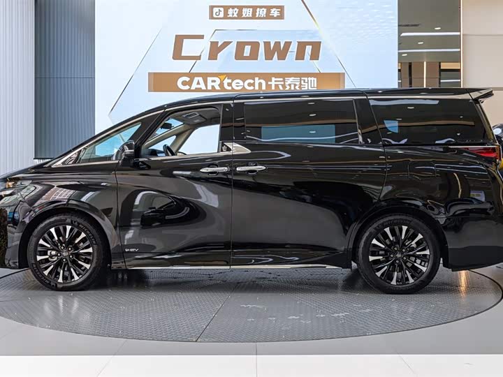 Фото 3 - Toyota Vellfire