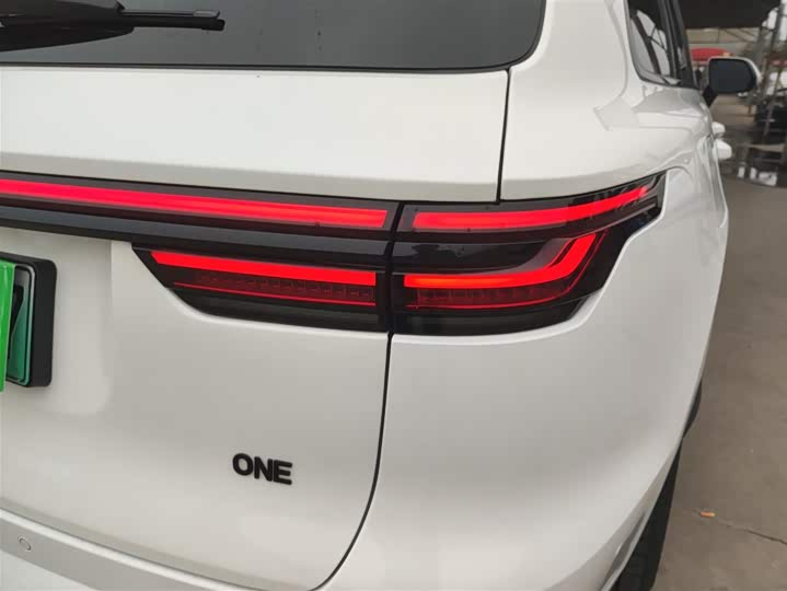 Фото 8 - LiXiang One