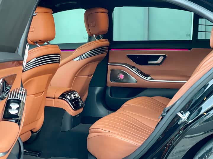 Фото 11 - Mercedes-Benz S-Class