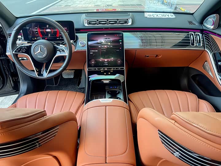 Фото 16 - Mercedes-Benz S-Class