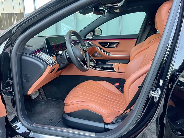 Фото 19 - Mercedes-Benz S-Class