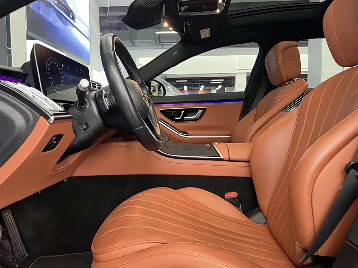 Фото 28 - Mercedes-Benz S-Class