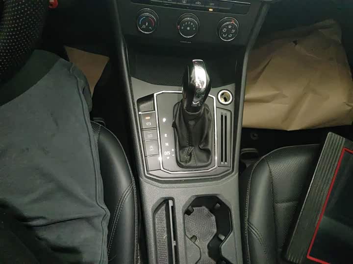 Фото 14 - Volkswagen Lavida