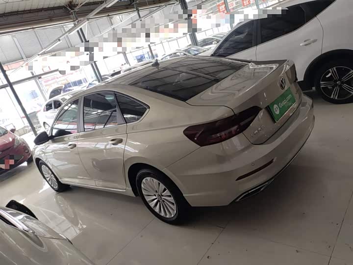 Фото 5 - Volkswagen Lavida