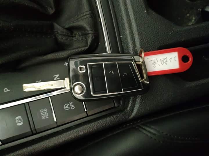 Фото 9 - Volkswagen Lavida