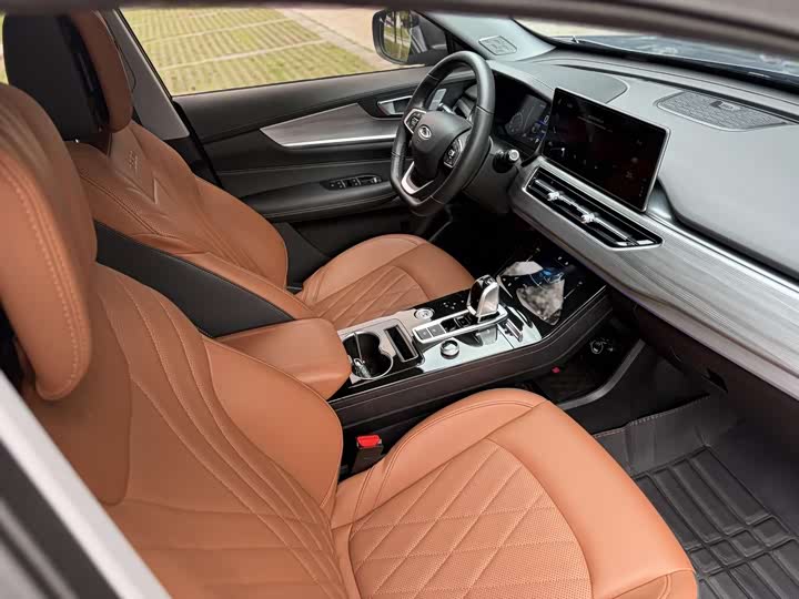 Фото 10 - Chery Tiggo 8