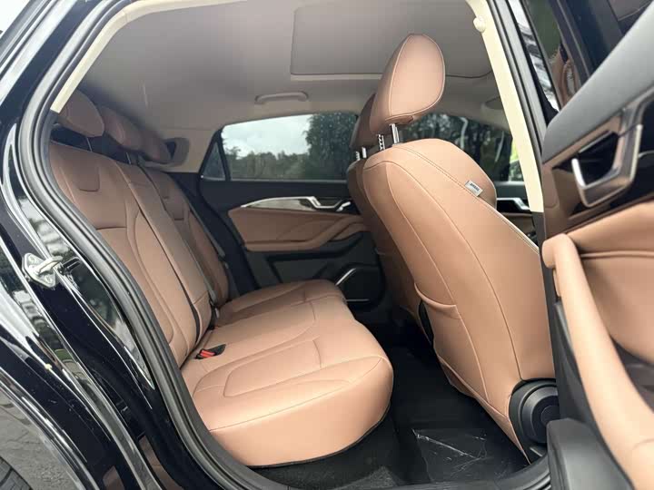 Фото 15 - Chery Tiggo 8