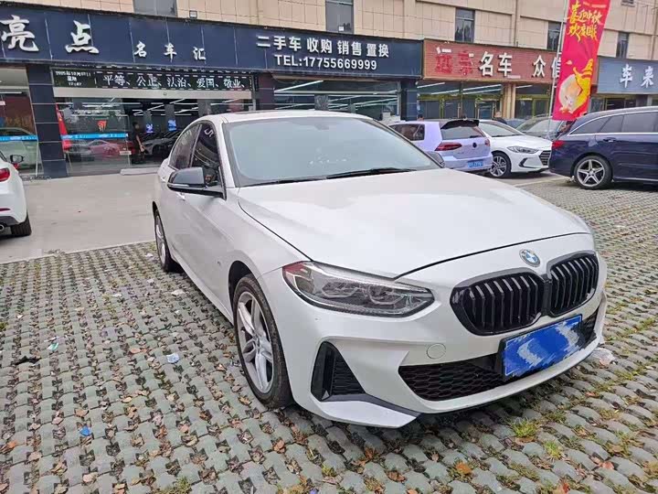 Фото 3 - BMW 1 Series