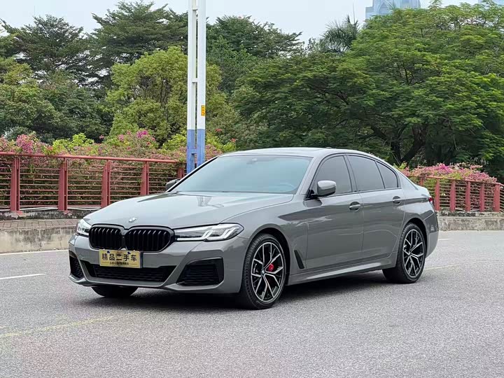 Фото 1 - BMW 5 Series