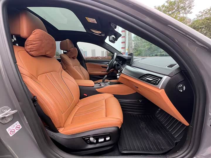 Фото 12 - BMW 5 Series