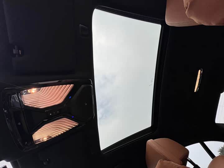 Фото 18 - BMW 5 Series