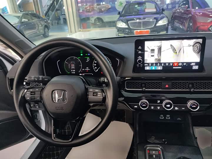 Фото 13 - Honda Civic