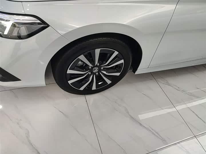 Фото 5 - Honda Civic